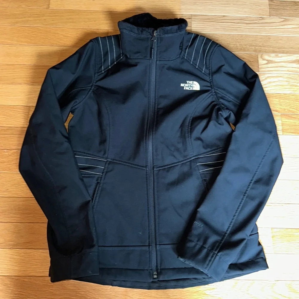 The North Face Windwall women's Jacket - Picture 1 of 8